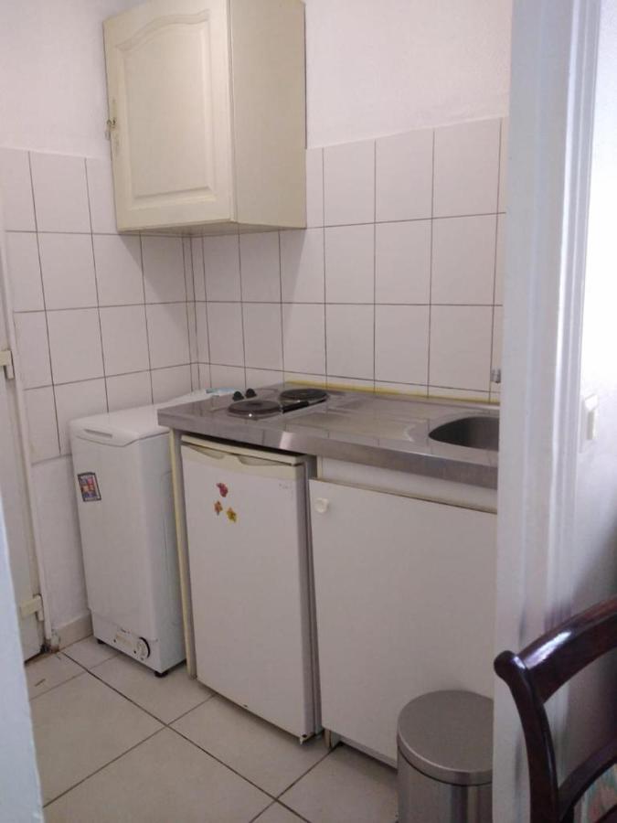 Joli 2 Pieces A Pontoise Apartment Phòng bức ảnh